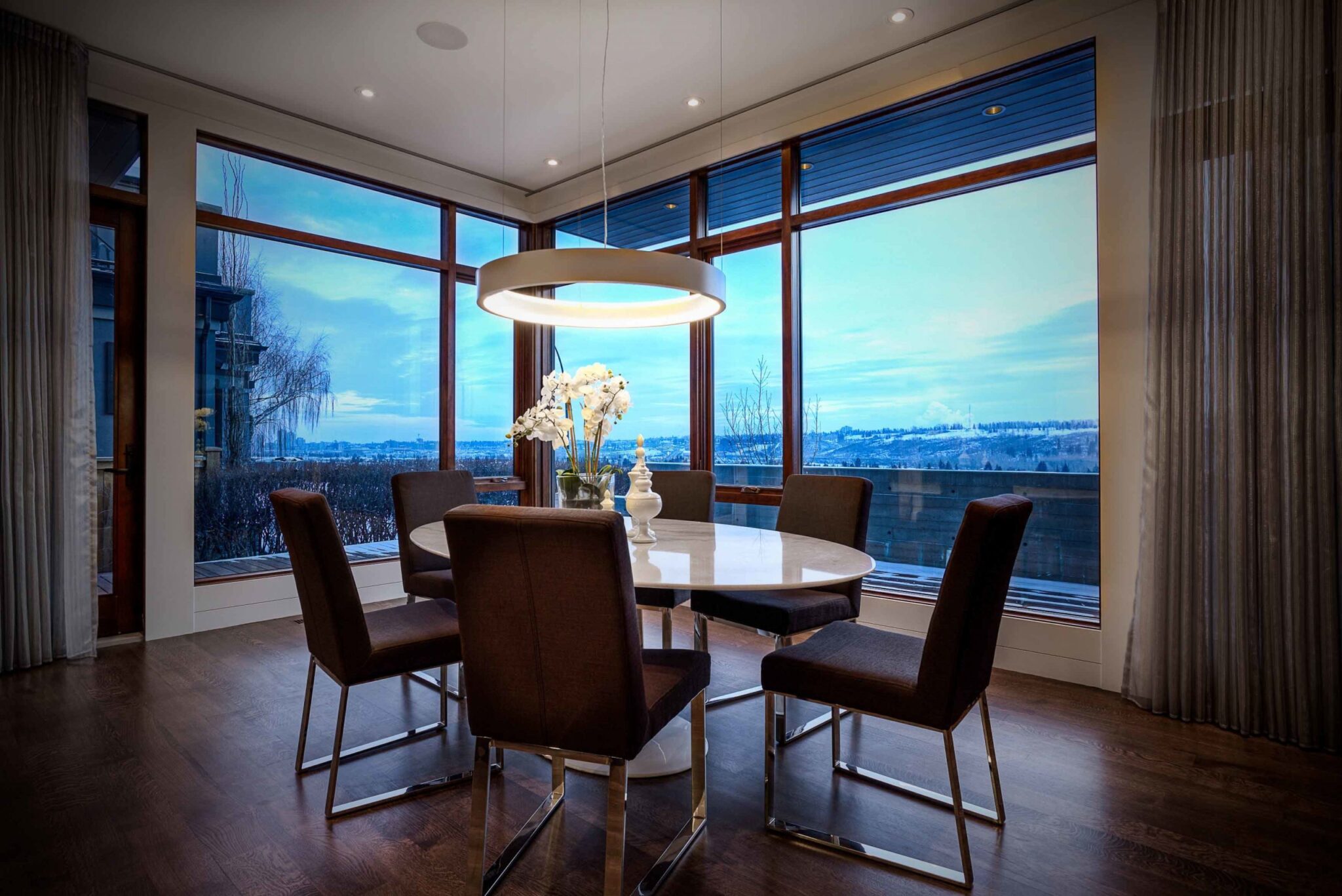 replacement-windows-Cossins-windows-New-Windows-1-4-scaled-1-2048x1367-2